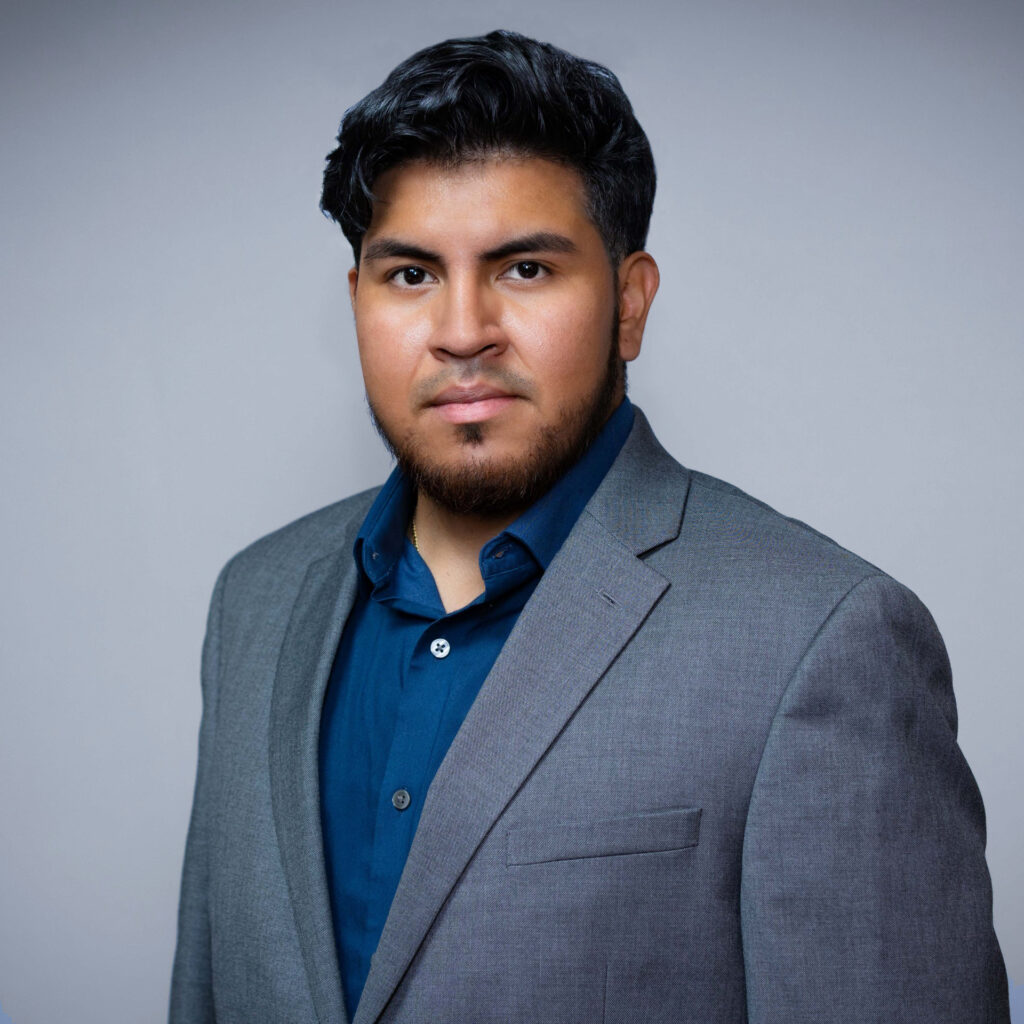 Edwin Quizhpi Headshot