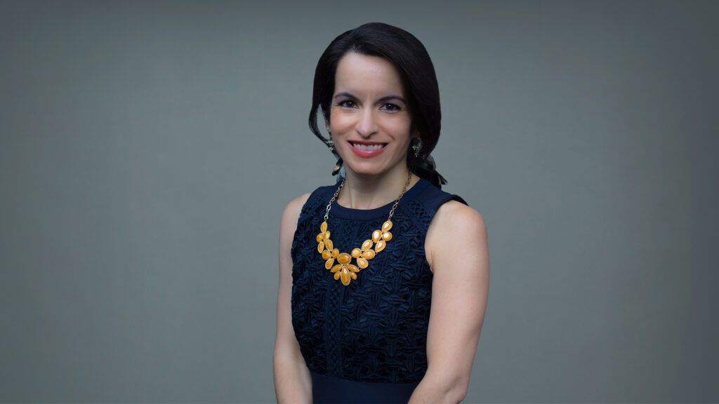 Headshot of Johanna Hoyos